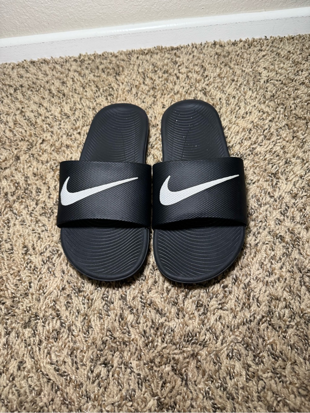 NWOT Kids Nike Black Slides with White Swoosh Logo